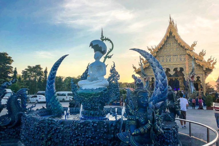 Blue Temple, Wat Rong Suea Ten, Chiang Rai Thailand