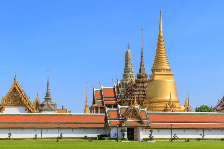 private tour: magnificent grand palace and emerald buddha